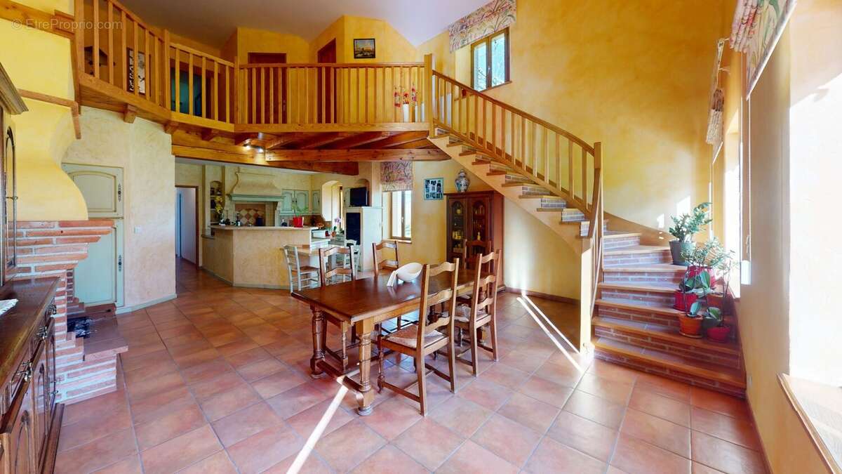 Maison à VACQUIERS