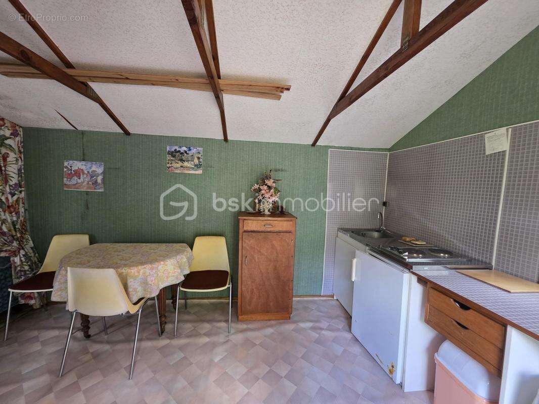 Maison à SAINTE-COLOMBE-EN-BRUILHOIS