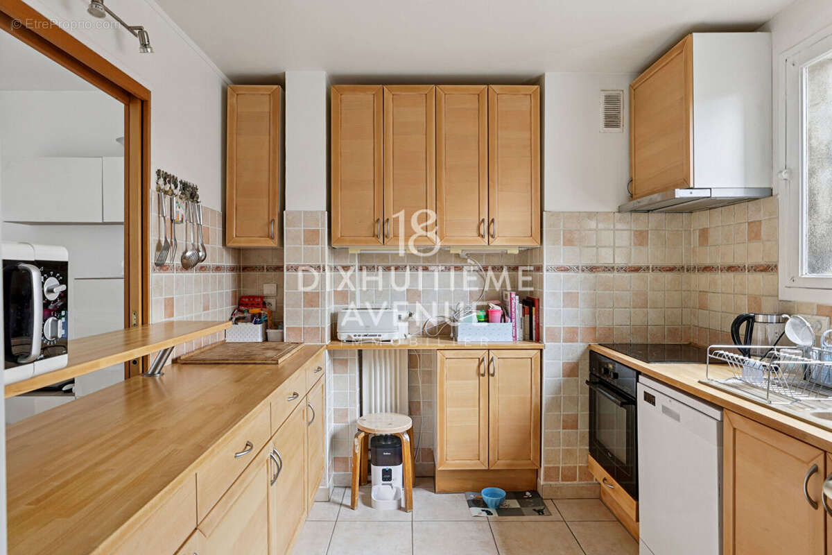 Appartement à PARIS-18E