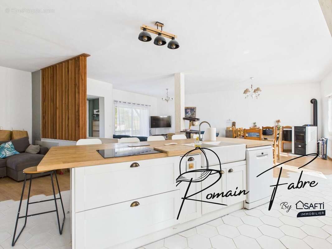 Photo 3 - Maison à SAINT-YZAN-DE-SOUDIAC