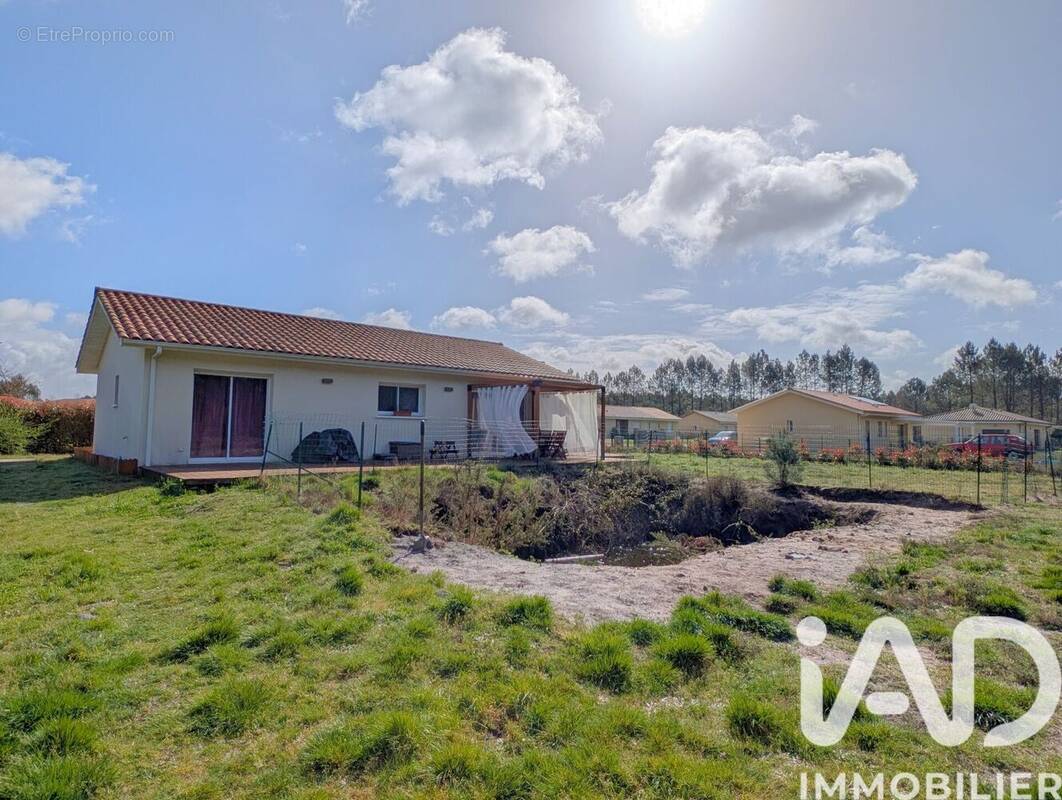 Photo 1 - Maison à MANO