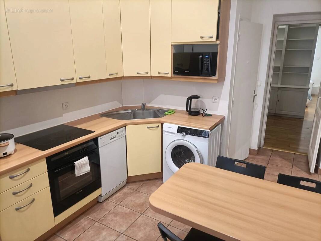 Appartement à PARIS-8E