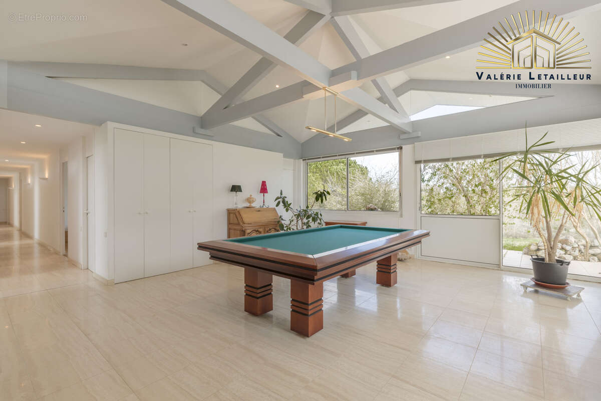 Maison à BEYCHAC-ET-CAILLAU