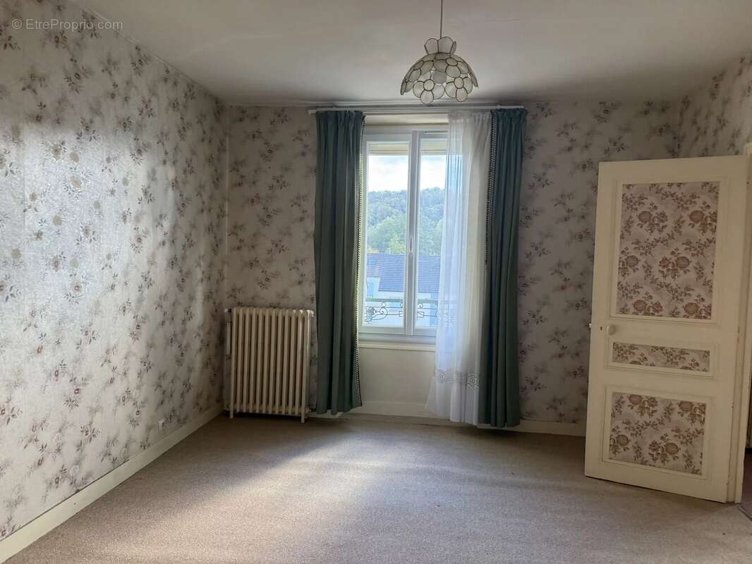 Maison à SAINT-CHERON