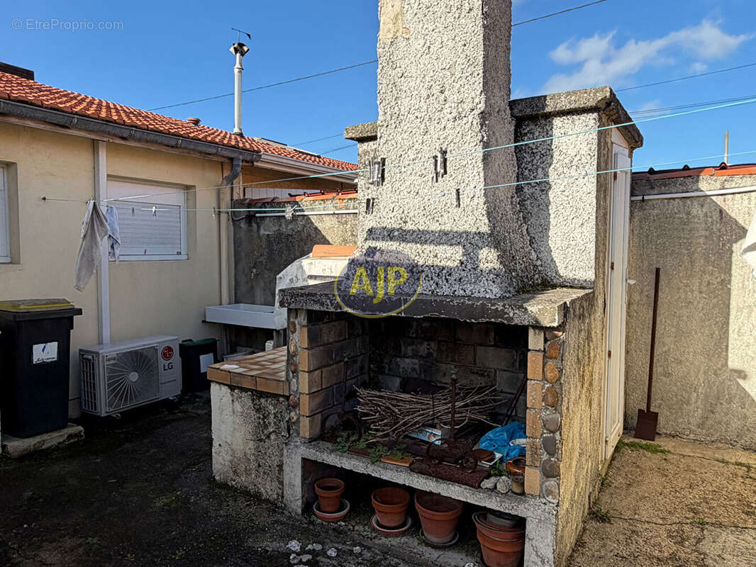 Maison à VENDAYS-MONTALIVET