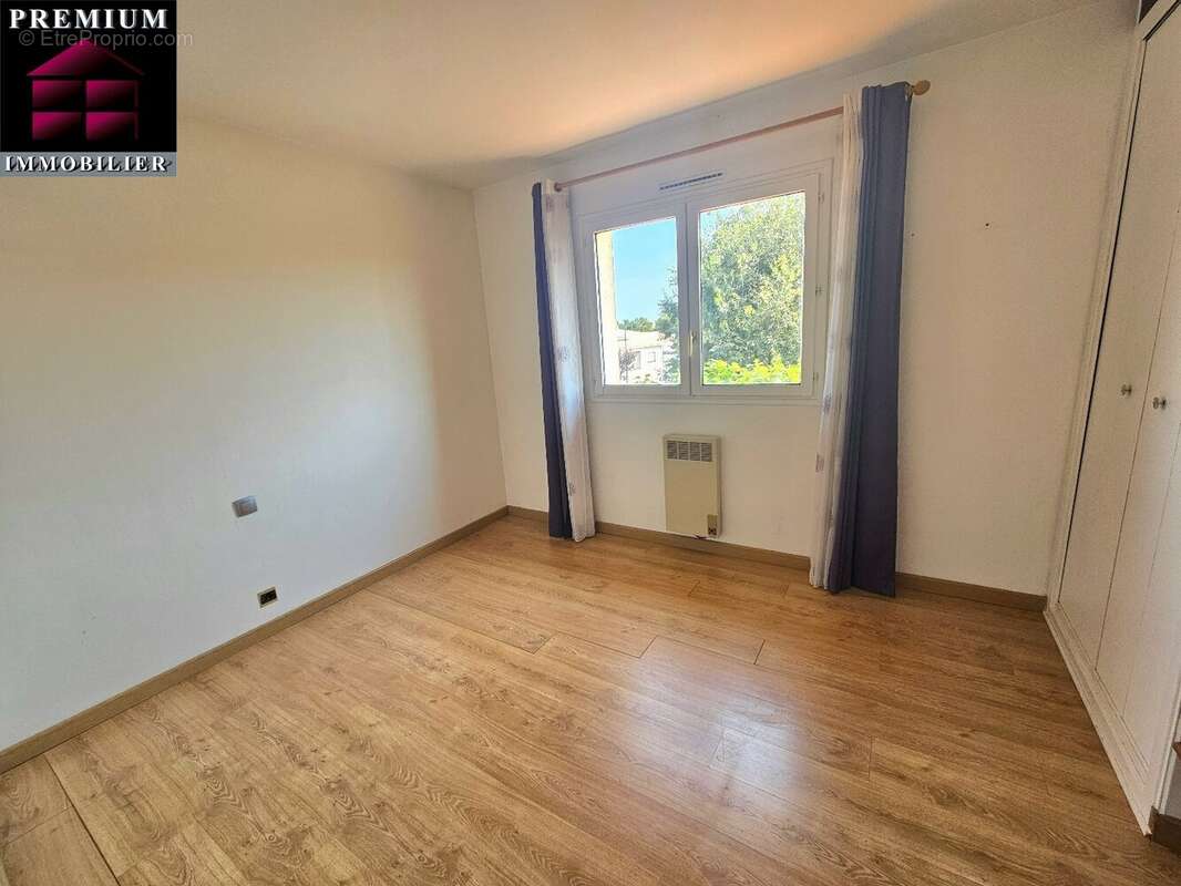 Maison traditionnelle 3 faces  130 m² habitables  Quartier recherché de BAHO - photo 10