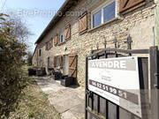 Maison à MONTROND-LE-CHATEAU