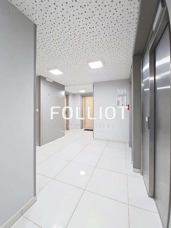 Appartement à DONVILLE-LES-BAINS