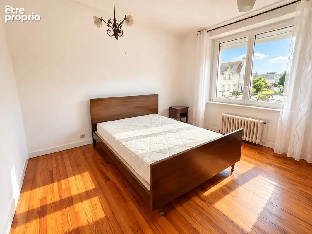 Lesneven – Maison familiale d’environ 185 m² – 6 chambres – Terrain de 739 m² - photo 4