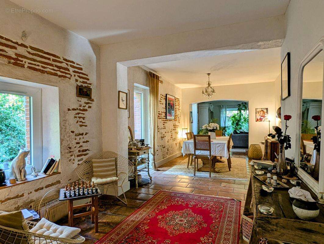 Maison à ROQUETTES