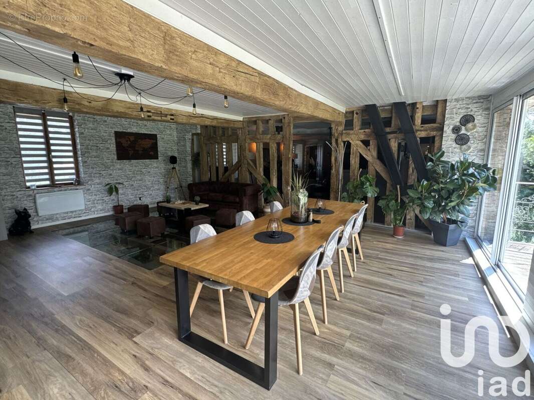 Photo 3 - Maison à LOUZE