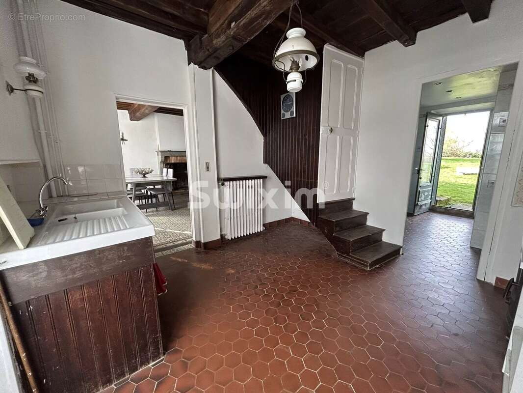Maison à QUARRE-LES-TOMBES