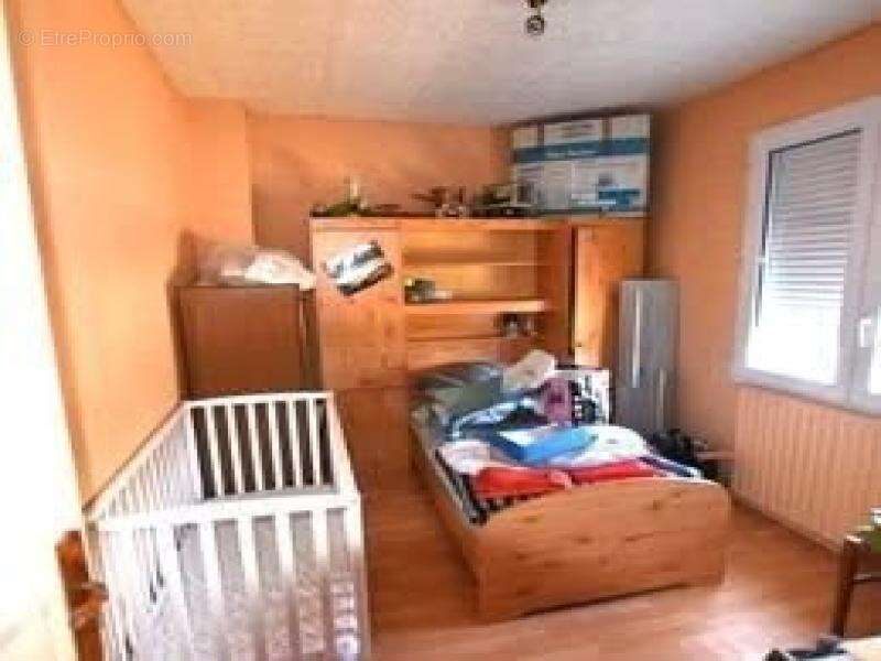 Appartement à ARGENTON-CHATEAU