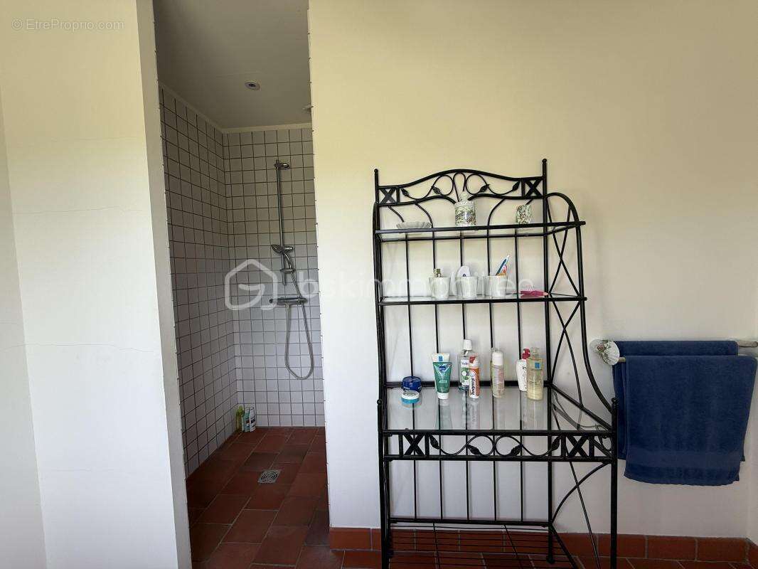 Maison familiale de 135 m² – Plein pied – Sous-sol complet – Terrain de 3 000 m² – DPE C - photo 11