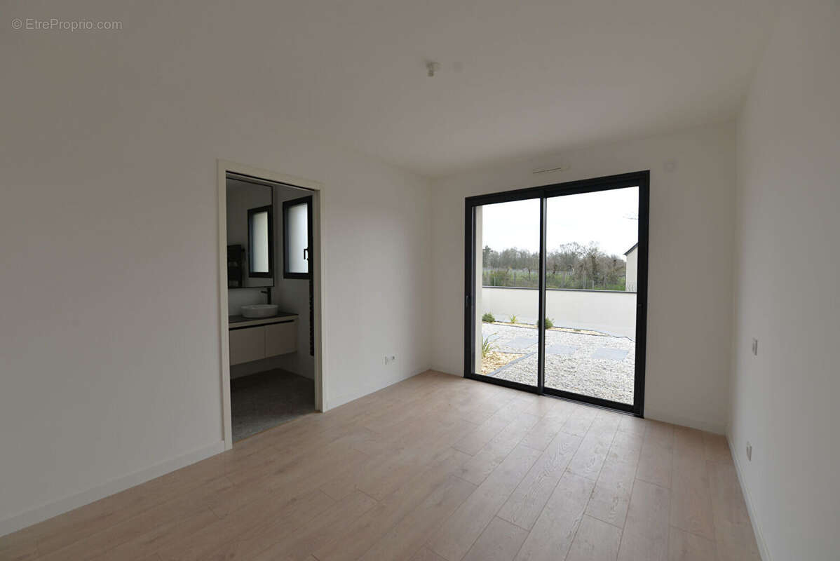 Maison à JUIGNE-SUR-LOIRE