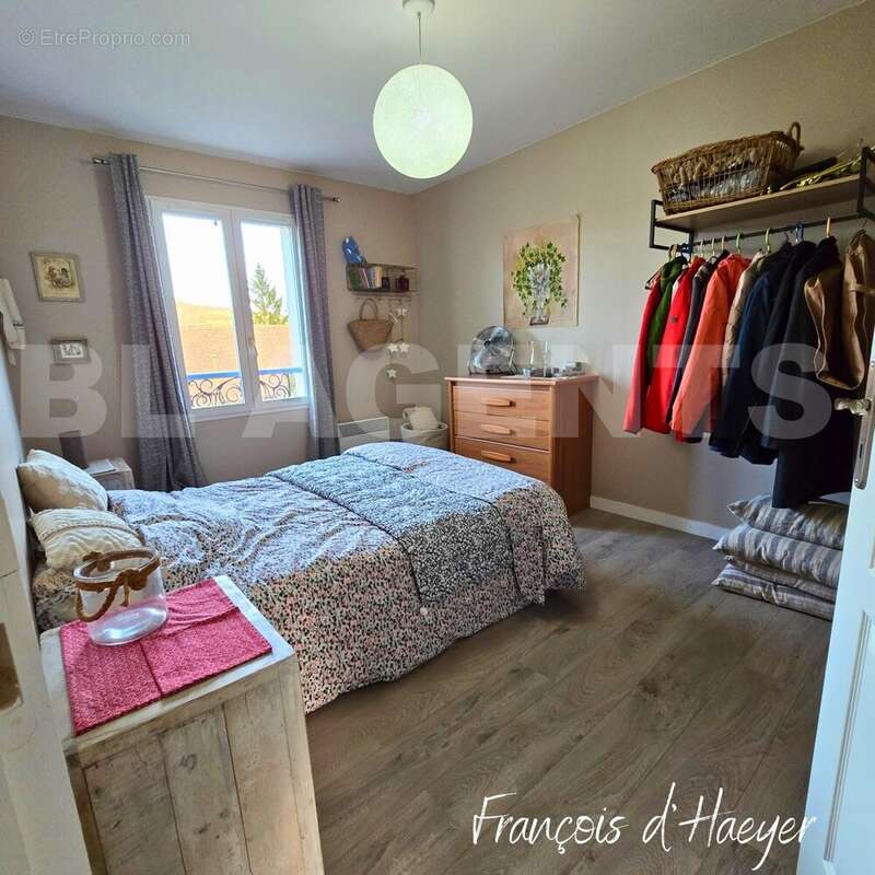 Copie de Sous OOFRE St Nico (600 x 600 px) (1500 x 1000 px) (1500 x 1125 px_20251224_080719_0000 - Maison à BELLENGREVILLE