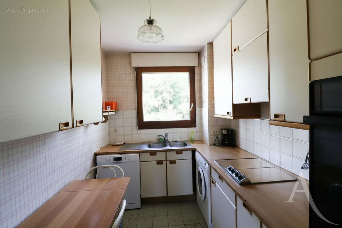 Appartement Chaville  rive gauche 4 pièces 85 m2 avec balcon garage et cave ascenseur  forêt - photo 5