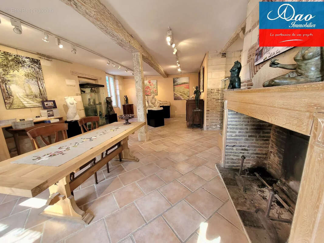 Maison à LA CHAPELLE-SAINT-LUC