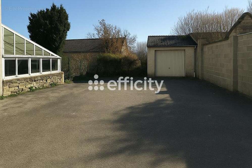 Appartement à MIRECOURT