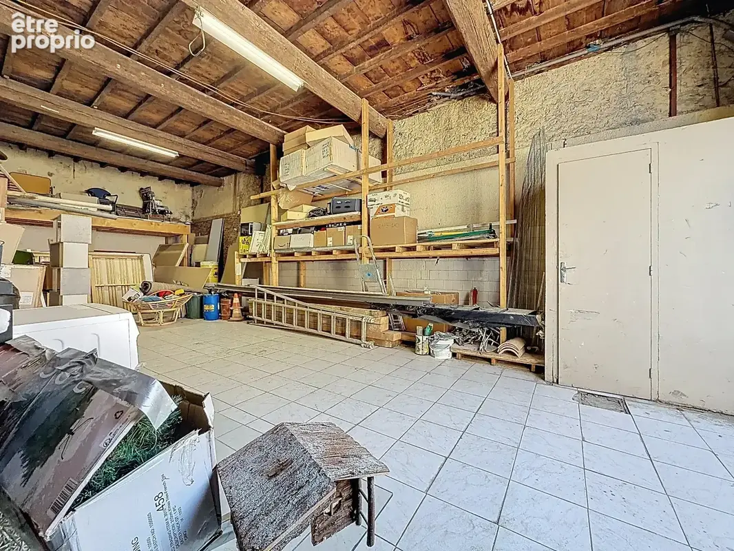 Immeuble à vendre MONTPELLIER (34) 254 m2 au sol -Comprenant un T1bis loué - un T3 libre - une remise de 100 m2 libre - un local - photo 10