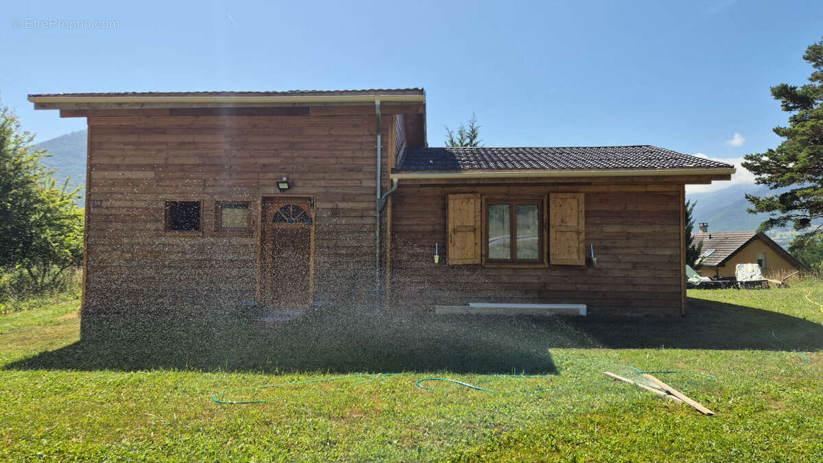 Maison à LA SALLE-EN-BEAUMONT