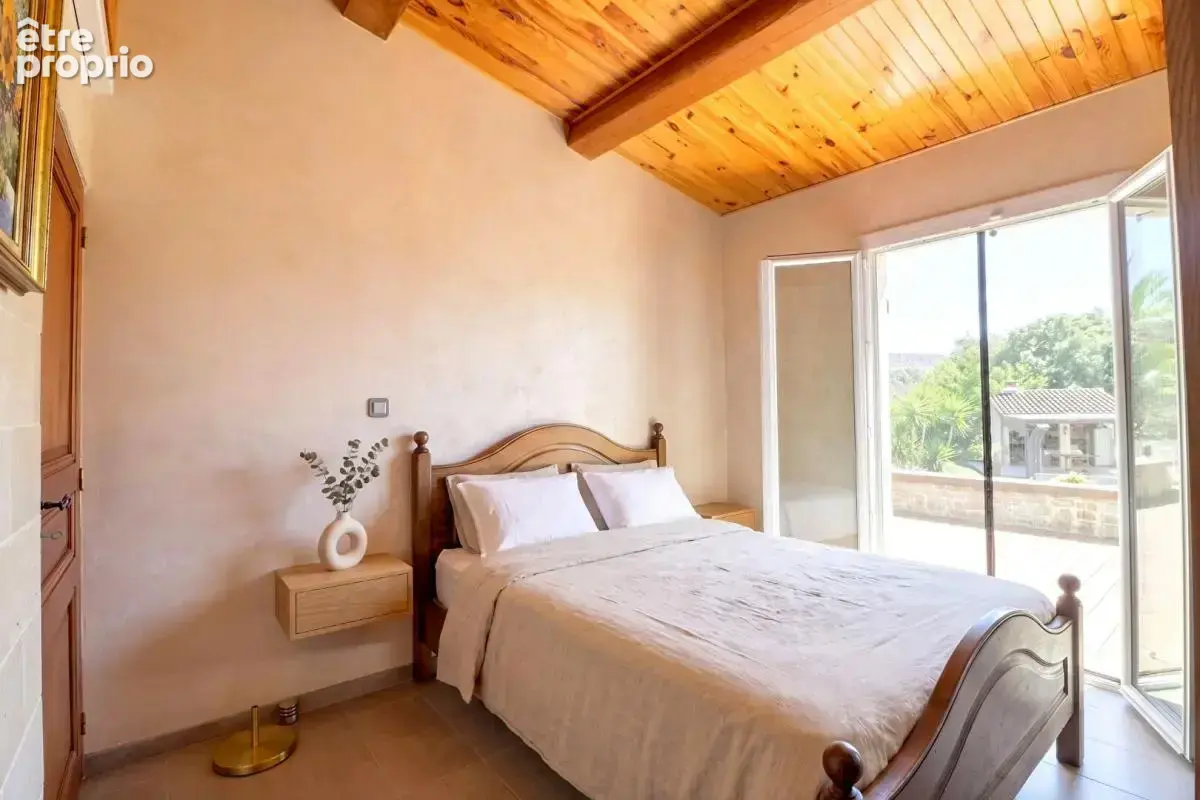 Maison Aubagne 8 pièce(s) 190 m2 avec piscine - jacuzzi sur 1200 m2 de terrain - photo 11