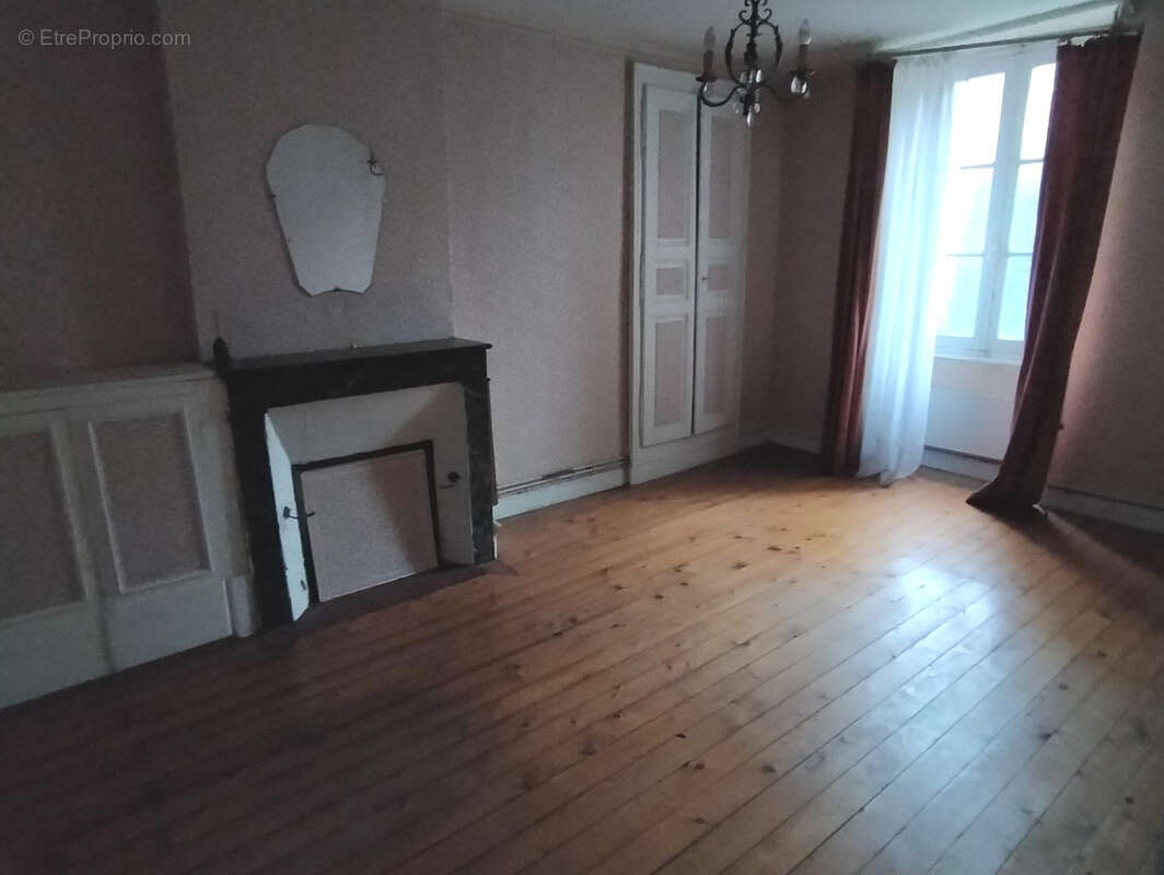 Maison à SAINTE-SEVERE-SUR-INDRE