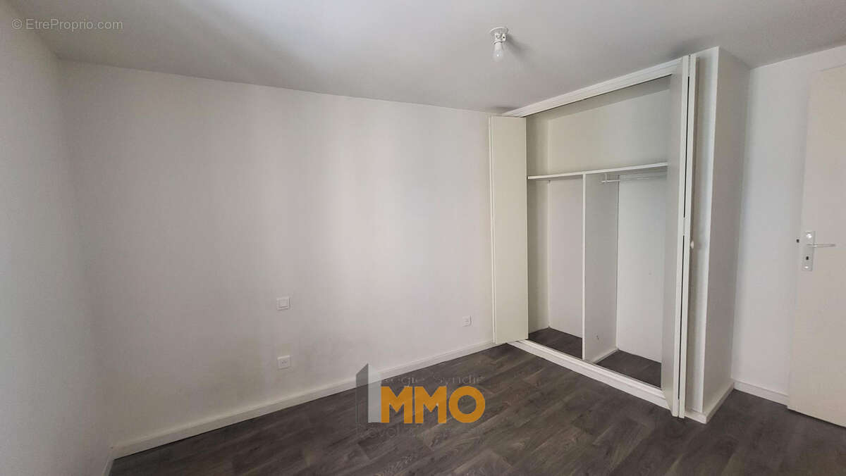 Appartement à L'ARBRESLE