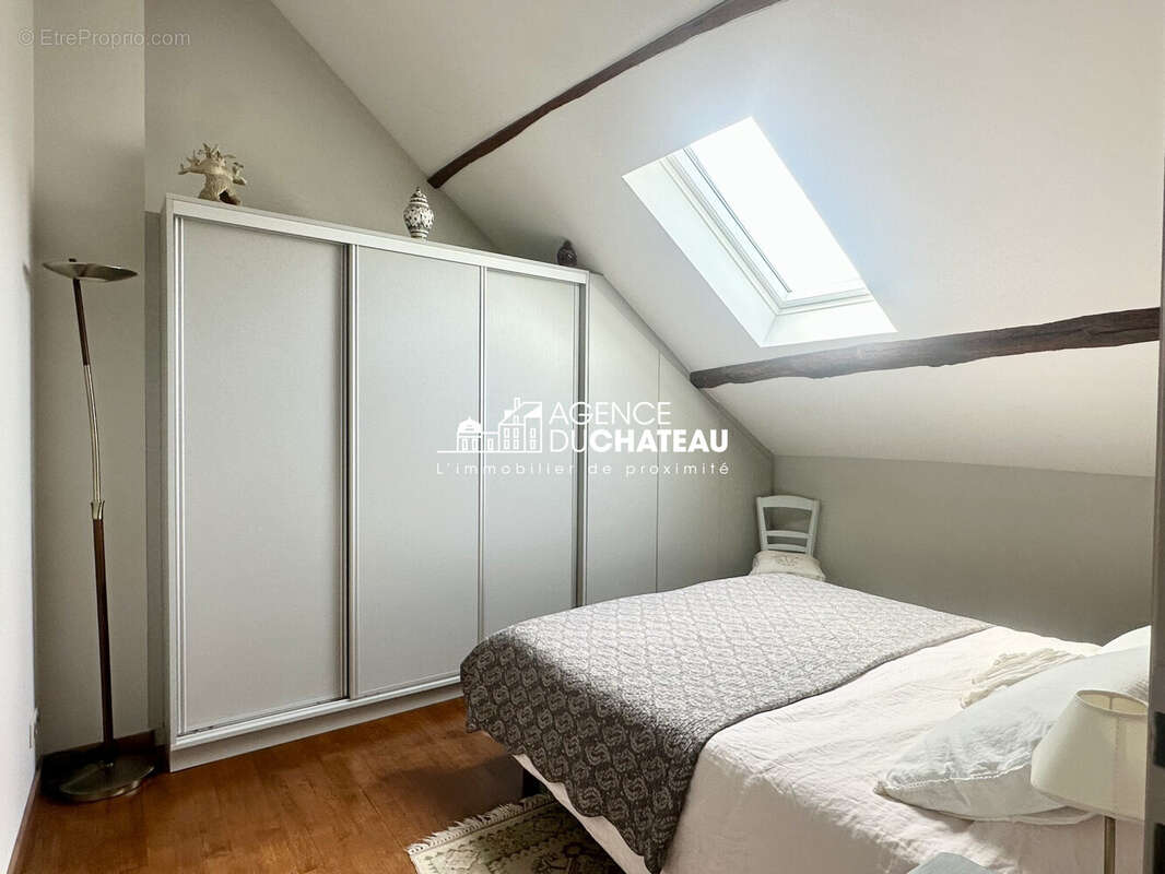 Maison 93 m² à Nandy  - photo 9