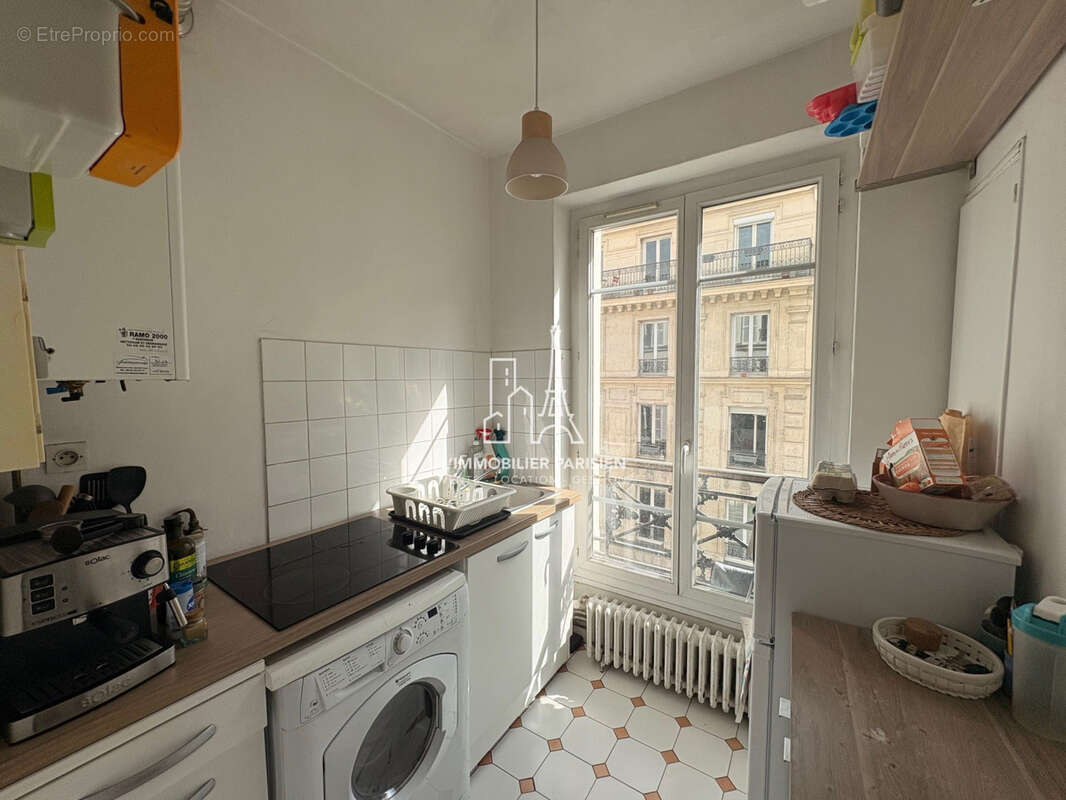 Appartement à PARIS-18E