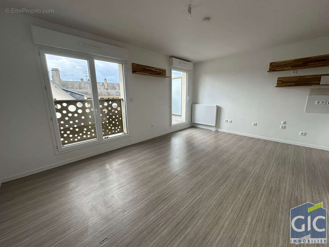 Appartement à MONDEVILLE