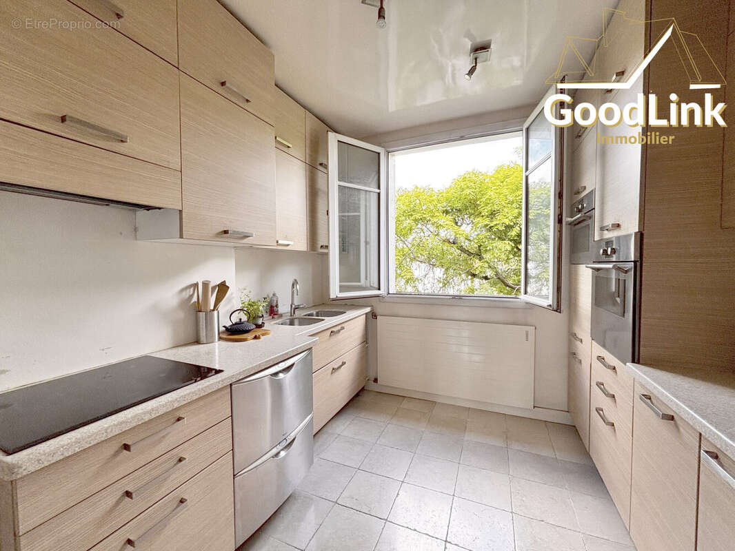 Appartement à AUBERVILLIERS