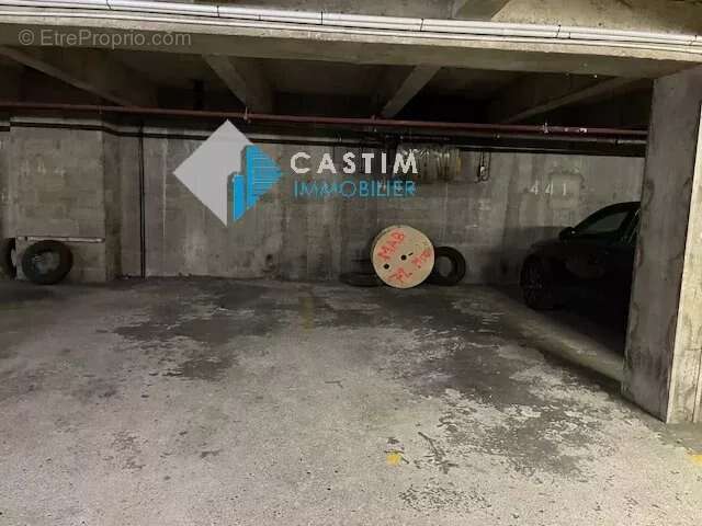 Parking à PARIS-14E