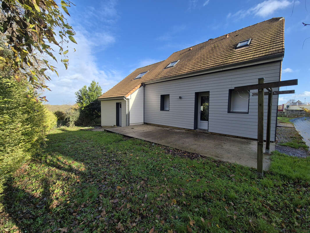 Maison à NOTRE-DAME-DU-PE