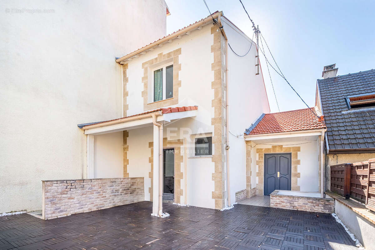 Maison à MONTREUIL