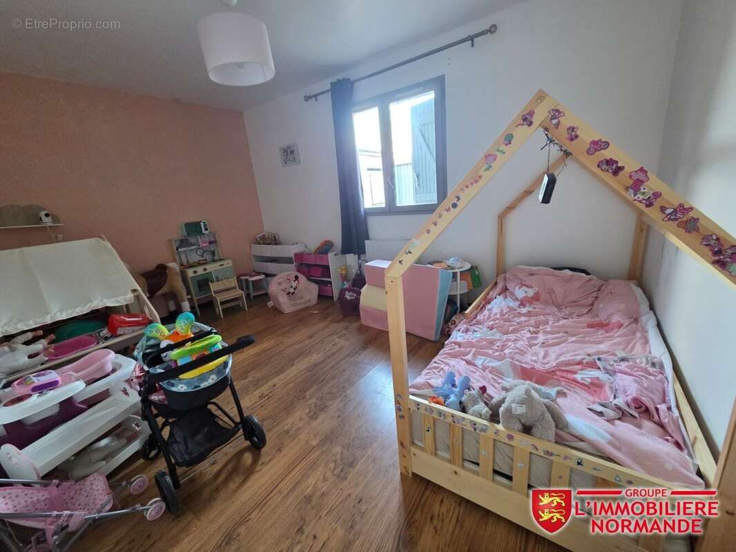 Maison à HONDOUVILLE