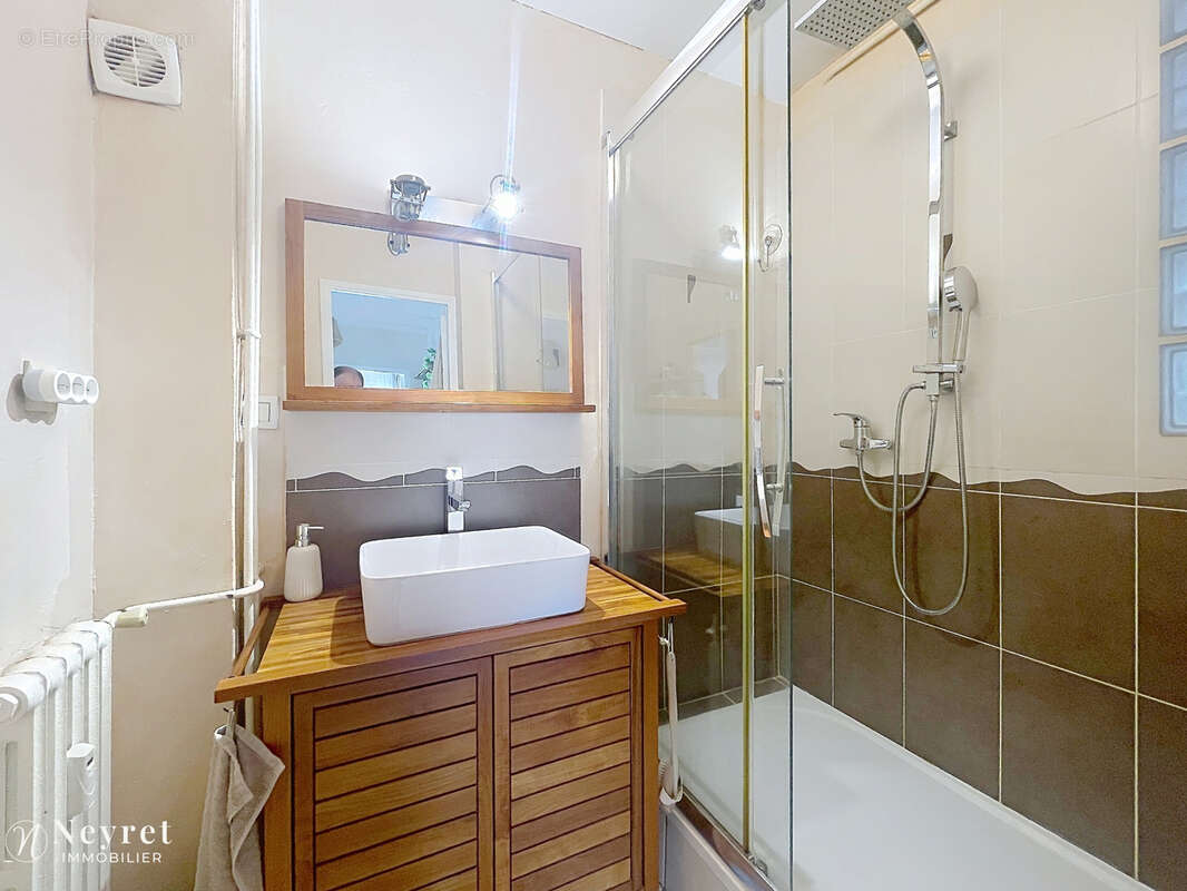 Appartement à SAINT-ETIENNE