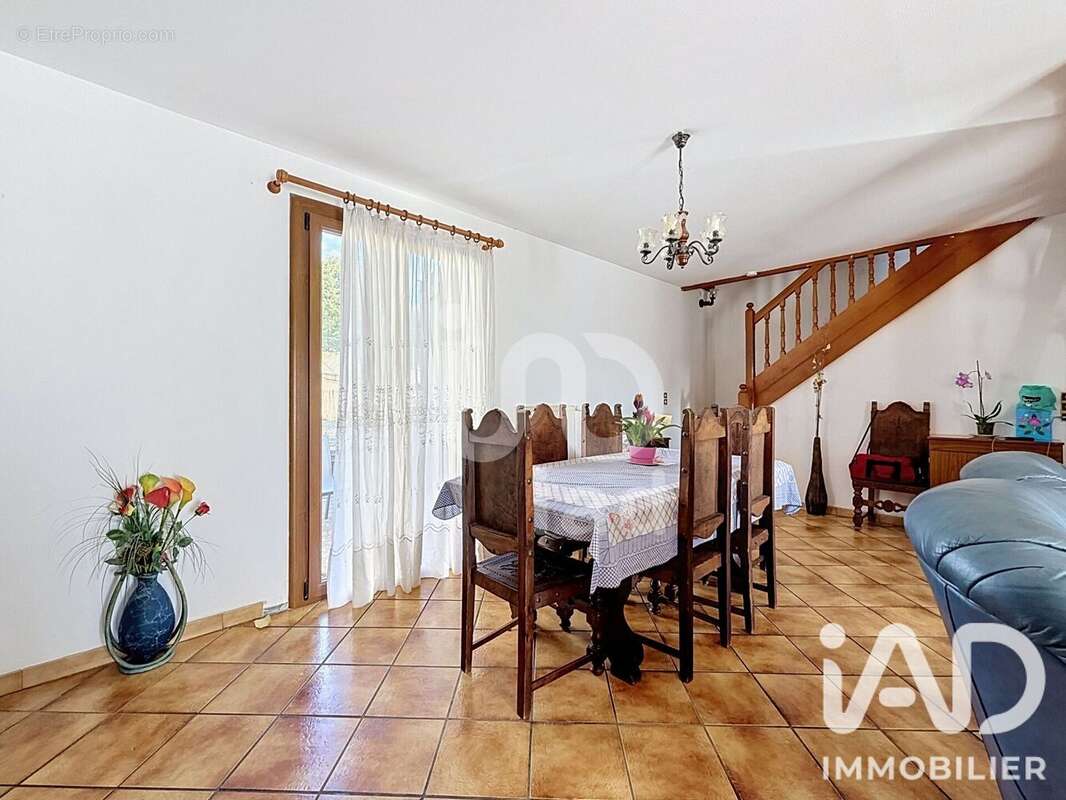 Maison 111 m² à Saint-Florentin  - photo 5