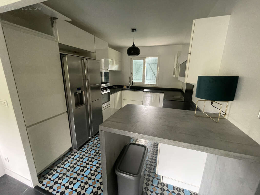 Maison à SAINT-CYR-SUR-MER