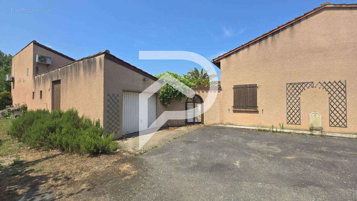 Maison à LISLE-SUR-TARN