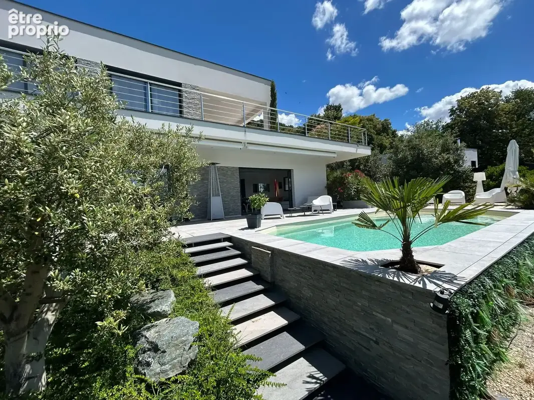 Maison 4 pièces 250 m² à vendre à Voiron (38500) - photo 2