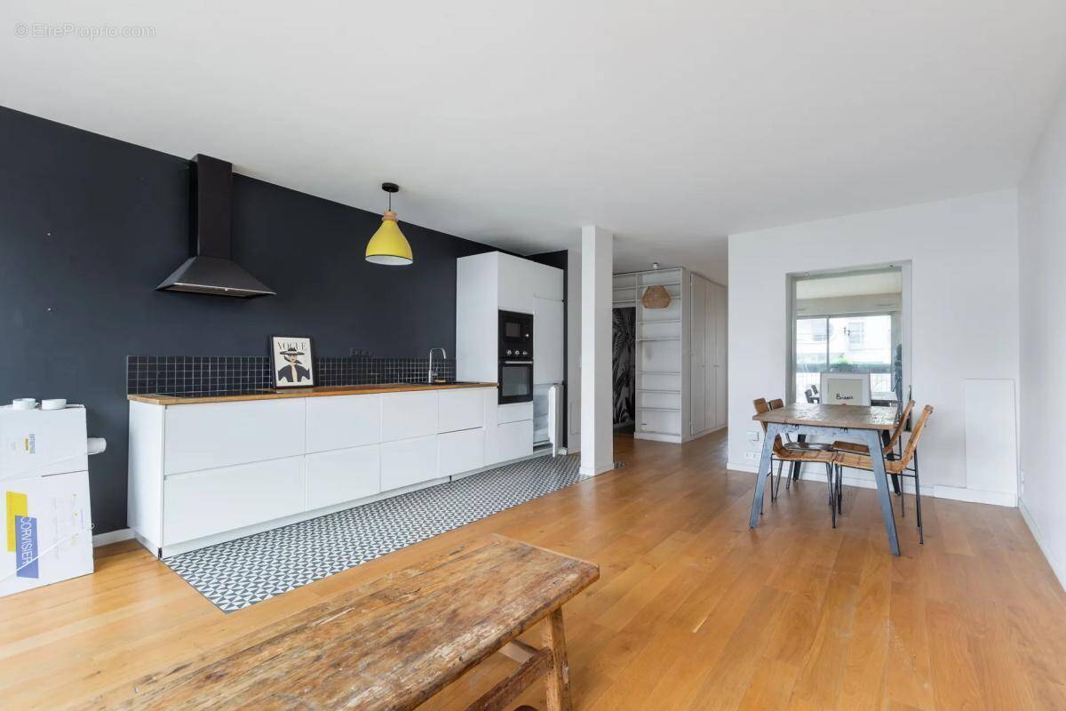 Appartement à PARIS-19E