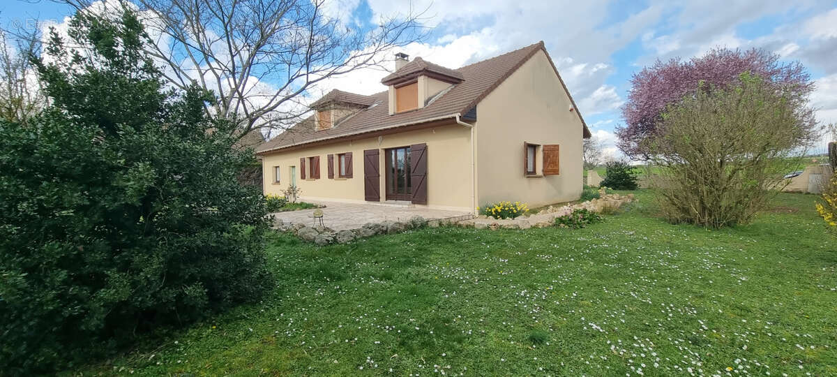 Maison à MICHERY