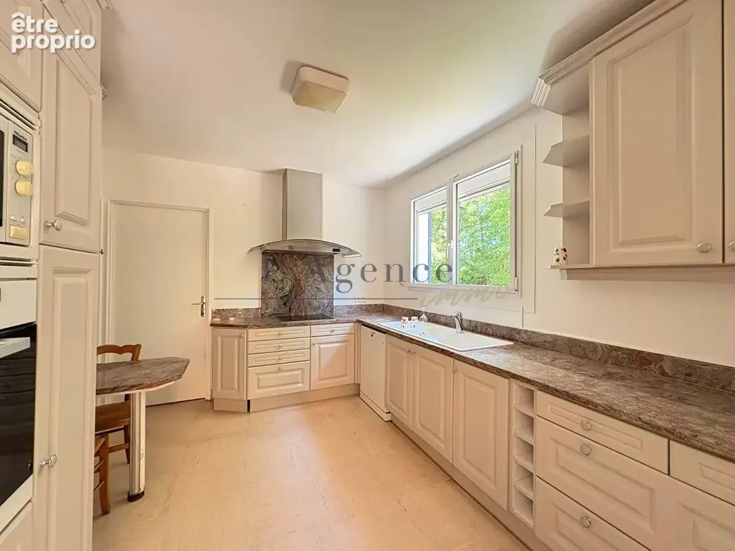 Maison Parc des Aigles  150m² - photo 5