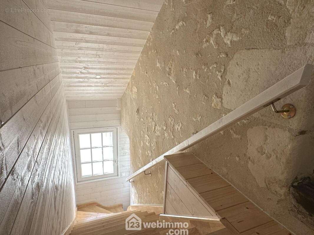 Maison 121 m² à Vernoil  - photo 7
