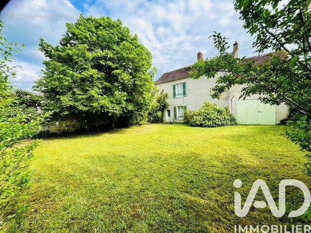 Photo 1 - Maison à NANTEAU-SUR-ESSONNE