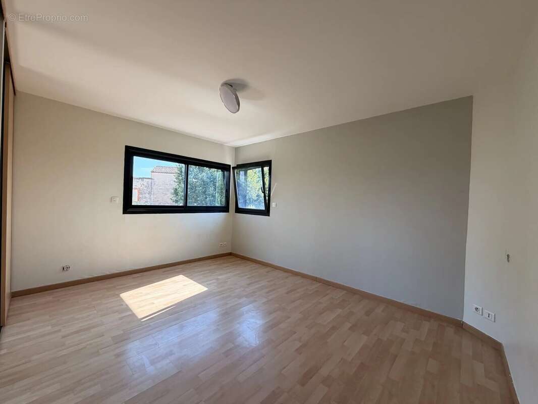 Magnifique maison d’architecte à Cuxac-d’Aude, à seulement 10 minutes de Narbonne ! - photo 20