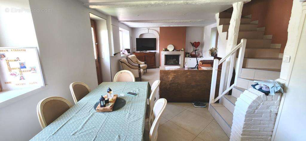 Maison à SAINT-AUBIN-LE-CAUF