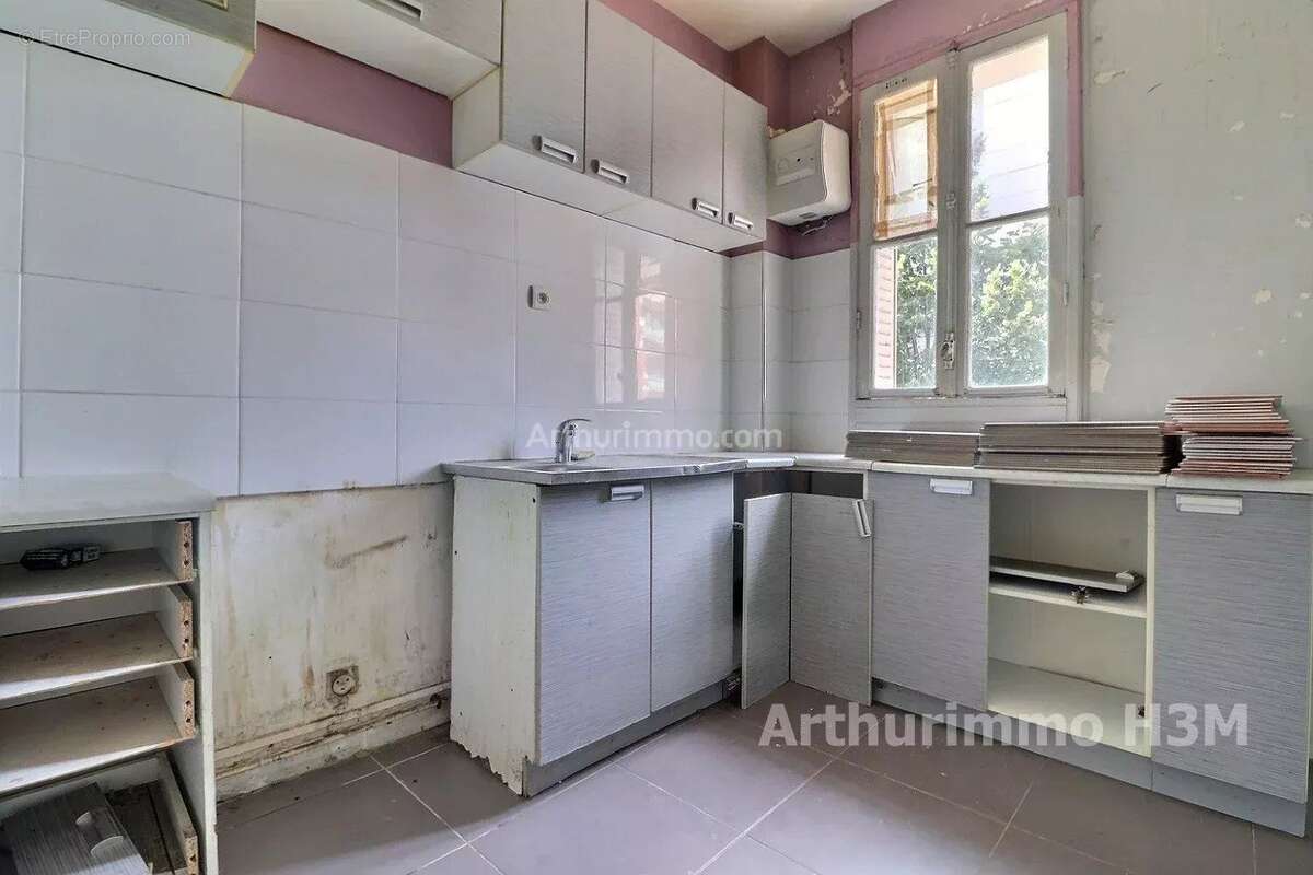 Appartement à PARIS-14E