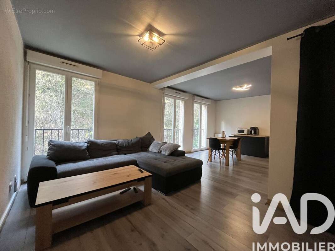Photo 3 - Appartement à SAINT-GENIX-SUR-GUIERS